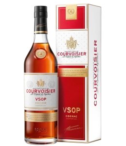 Коняк Коурвазие VSOP 0.7 л в Картонена Кутия